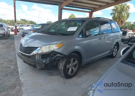 2011 Toyota Sienna Le V6 from USA, damaged, VIN 5TDKK3DC5BS159847